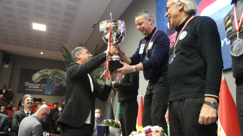 Dünya Bilardo Sporcuları Gölbaşı'nda ter döktü, Türkiye Bronz Madalya'nın sahibi oldu