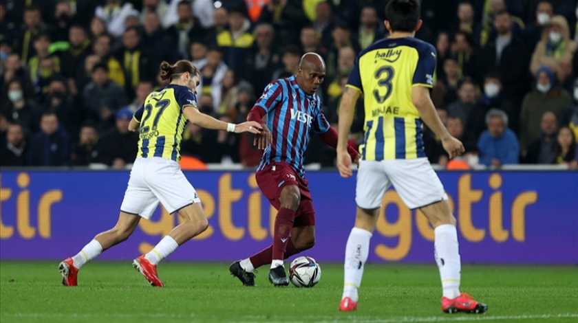 Fenerbahçe ile lider Trabzonspor puanları paylaştı