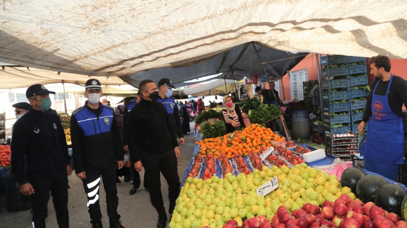 Toroslar zabıtasından, semt pazarlarında etiket ve terazi denetimi