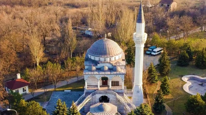 Çoğunluğu Türk toplam 80 sivilin bulunduğu cami bombalandı