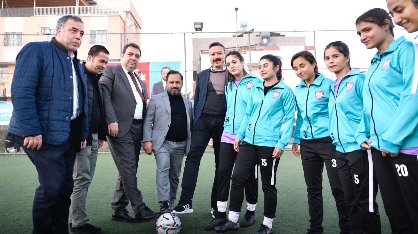 Sarıçam'da futbol heyecanı başladı