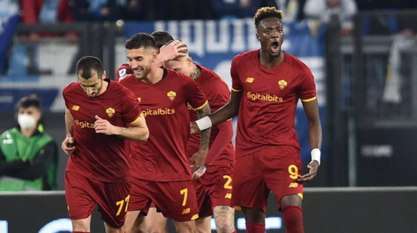 Roma derbide Lazio'yu farklı yendi