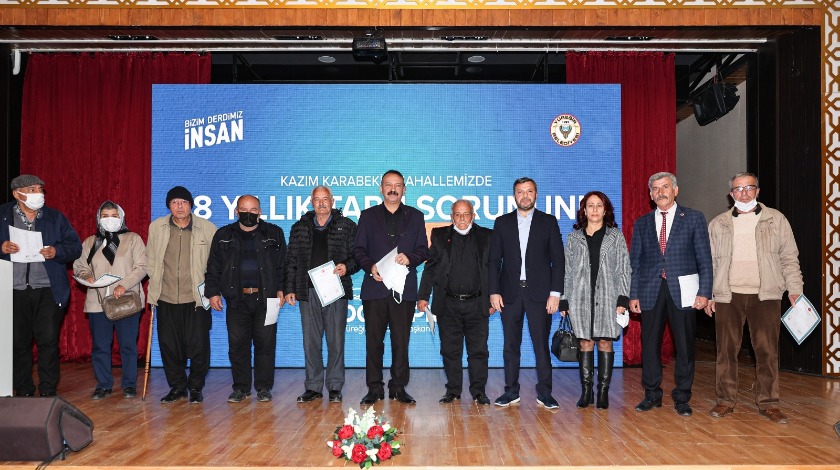 Başkan Kocaispir, 28 yıllık tapu sorununu çözdü, Kazım Karabekir'de yeni tapular törenle dağıtıldı