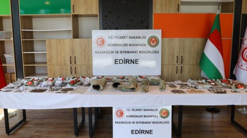 Yurt dışına kaçırılmak isteniyordu! 15 bin tarihi eser ele geçirildi