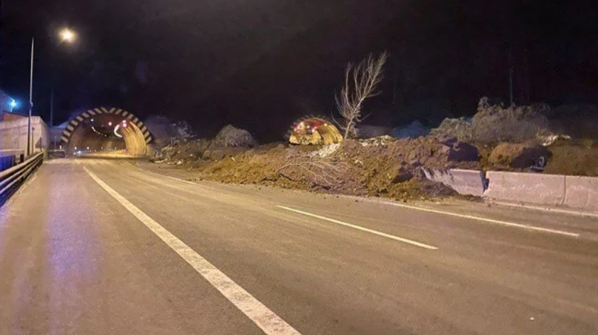 TEM çift yönlü olarak trafiğe kapatıldı