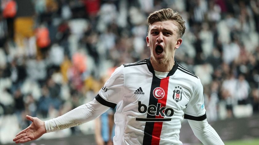 Beşiktaş'ın 'sol beki' gitti gidiyor!