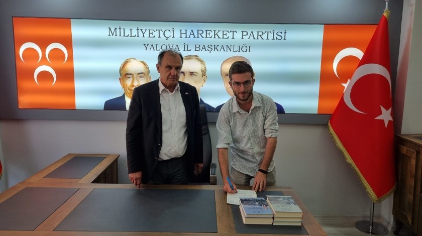 CHP Yalova İl Başkan Yardımcılığı’ndan istifa edip MHP’ye katıldı