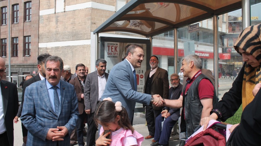 Erzurum’da siyasetin nabzı; Naim Karataş