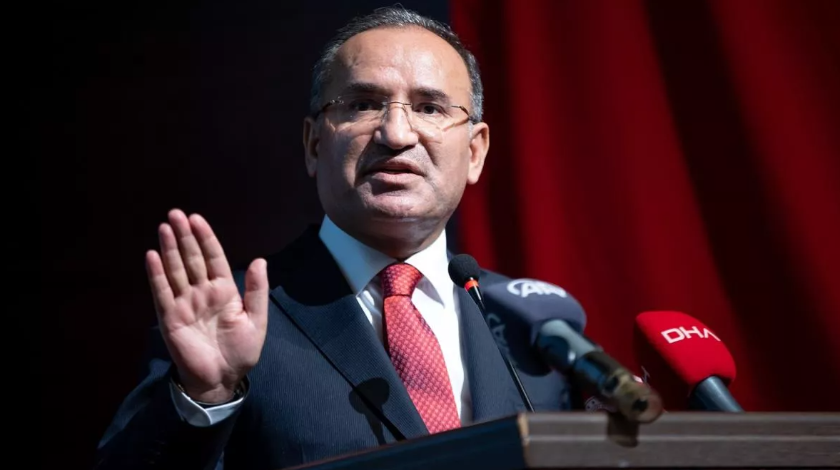 Bakan Bozdağ'dan Kılıçdaroğlu'na zor soru: Sen hangisisin?