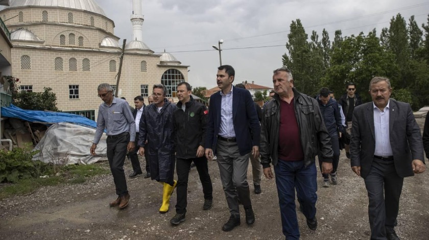 Bakan Kurum Akyurt'ta incelemelerde bulundu