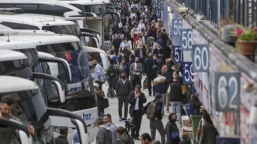 Otobüs biletleri tükendi, 8 bin ek sefer için satışlar başladı