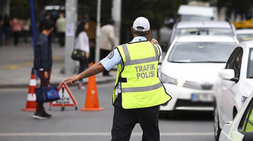 Bayramda trafik denetimlerinde 210 bin 352 personel görev yapacak