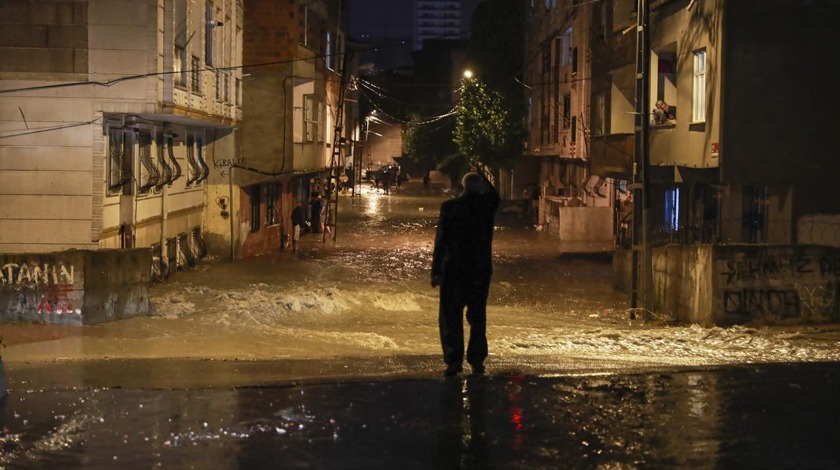 İstanbul Valiliği su baskını mağdurlarına nakit yardımı yapacak