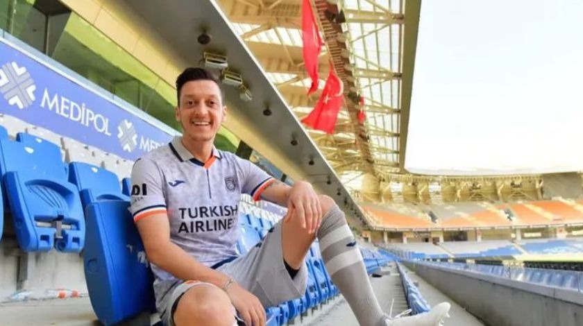 Mesut'un oynadığı maçta büyük şok