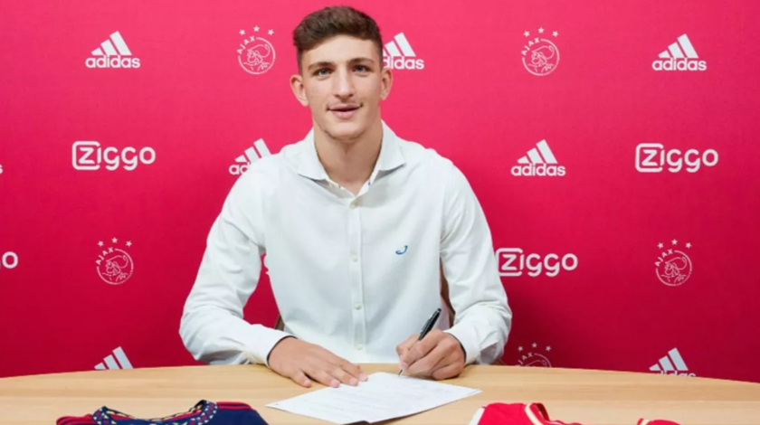 Ahmetcan Kaplan resmen Ajax'ta