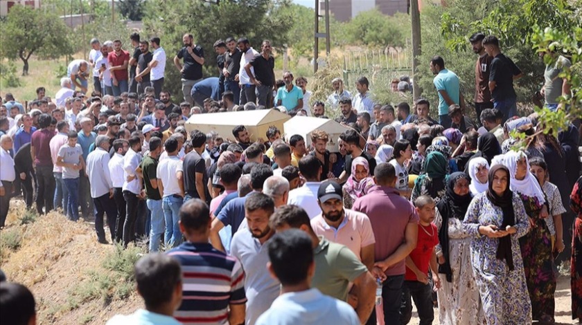 Mardin'deki trafik kazalarında hayatını kaybedenler son yolculuklarına uğurlandı