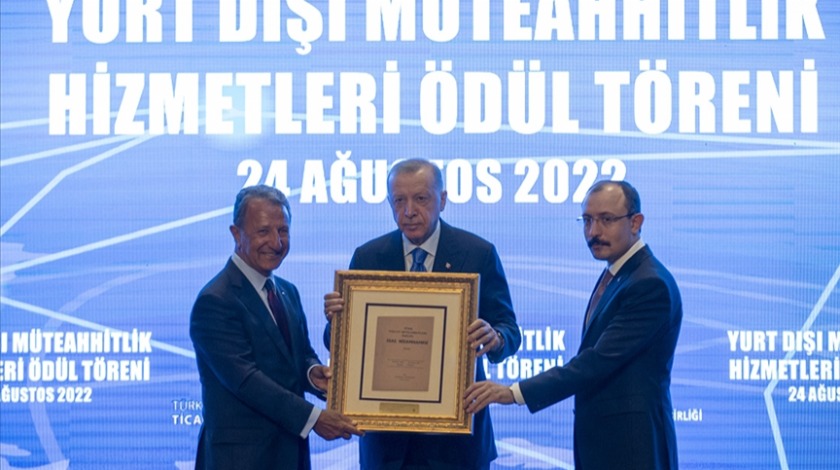 Muş: Yurt dışı müteahhitlik sektörünün yıllık proje tutarı 30 milyar doları geçecek