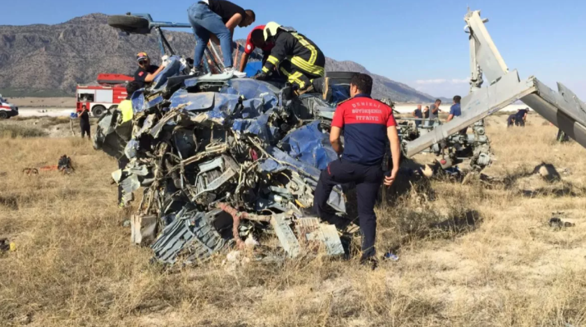 Marmaris yolunda feci kaza! Yangın söndürme helikopteri düştü