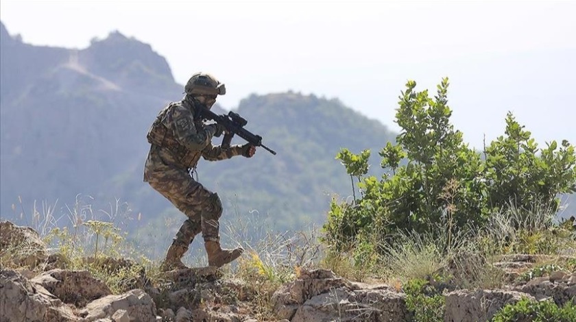 Fırat Kalkanı ve Barış Pınarı bölgelerinde 10 PKK/YPG'li terörist etkisiz hale getirildi