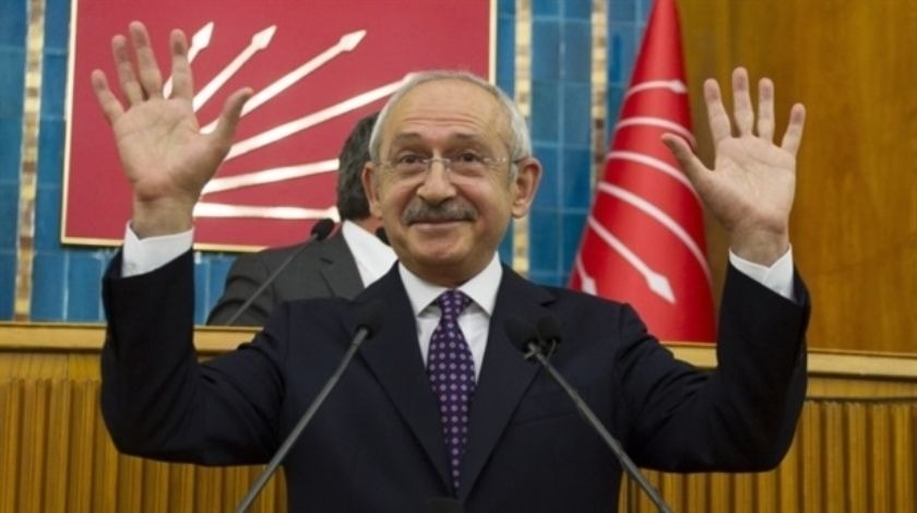 Kılıçdaroğlu ‘1 metrelik bez parçası’ dediği ‘başörtüsü’ne sarıldı!