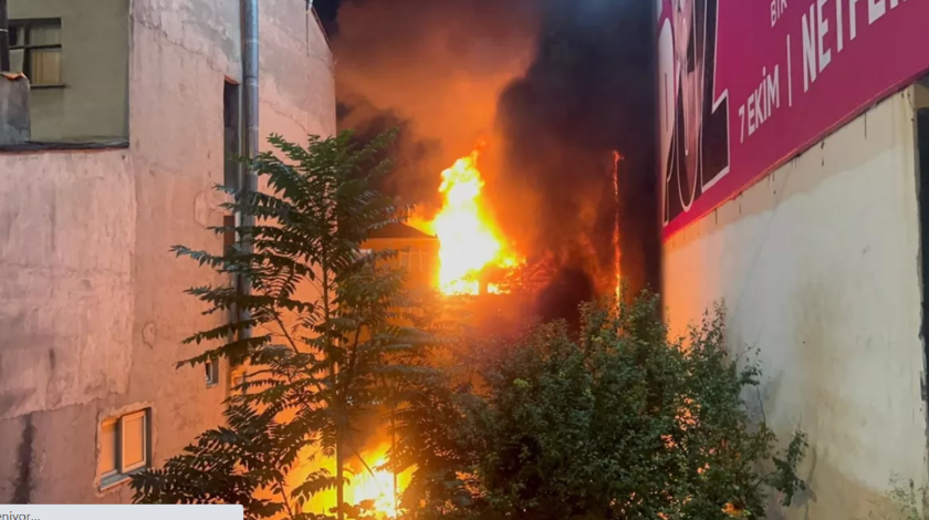 Kadıköy'de patlama! Olay yerine çok sayıda itfaiye ekibi sevk edildi