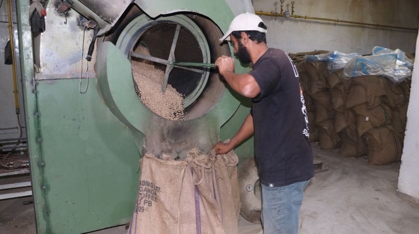 Yozgat'ta kurdu... Türkiye'nin dört bir tarafına gönderiyor