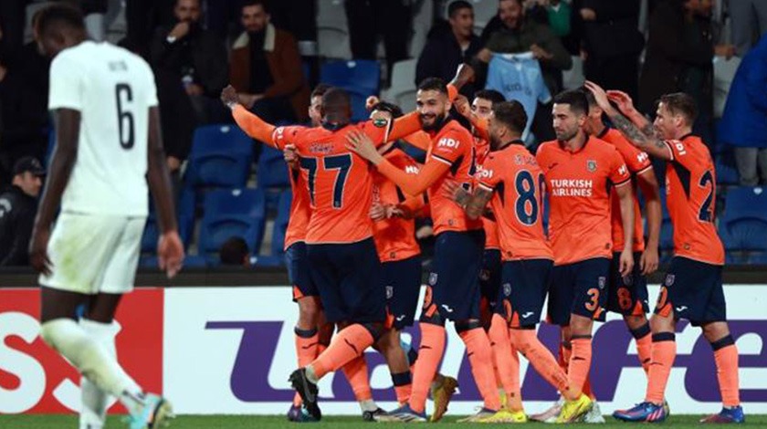 Gol yemeden, namağlup! Medipol Başakşehir şovla turladı...