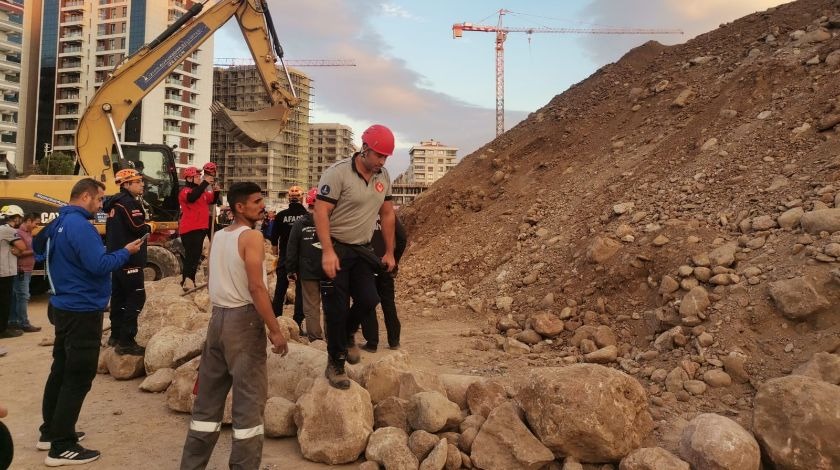 İzmir'de bir garip olay: Tüm ekipleri seferber etti, gerçek hayal çıktı