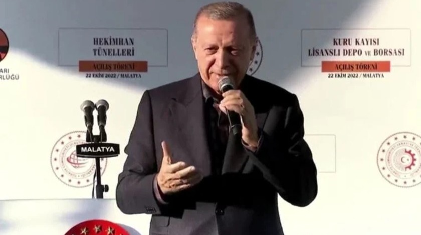 Cumhurbaşkanı Erdoğan'dan başörtüsü için referandum çağrısı