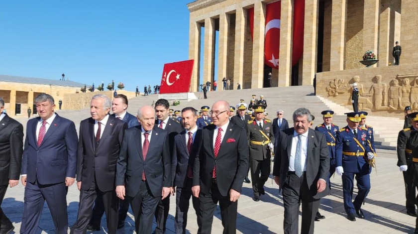 MHP Lideri Devlet Bahçeli Anıtkabir'de 29 Ekim Cumhuriyet Bayramı Törenlerine Katıldı