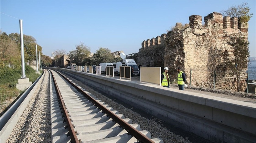 Kazlıçeşme-Sirkeci Raylı Sistem Projesi'nde ilk ray kaynağı yapıldı