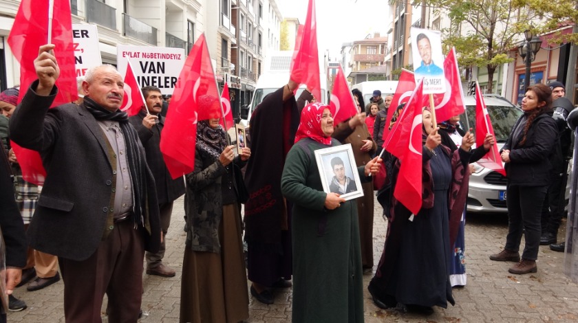 Evlat nöbetindeki ailelerden İstanbul saldırısına sert kınama