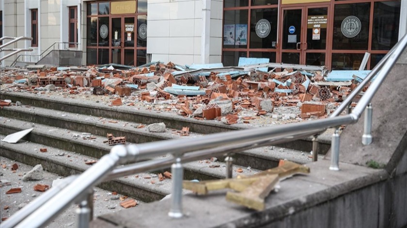 Düzce'de yaşanan bu depremin İstanbul depreminin öncüsü olma olasılığı yok