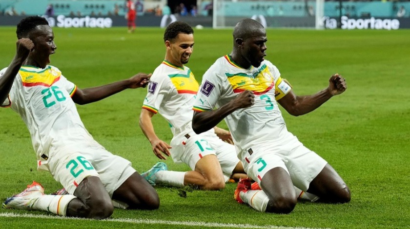 Senegal turladı, Valencialı Ekvador veda etti