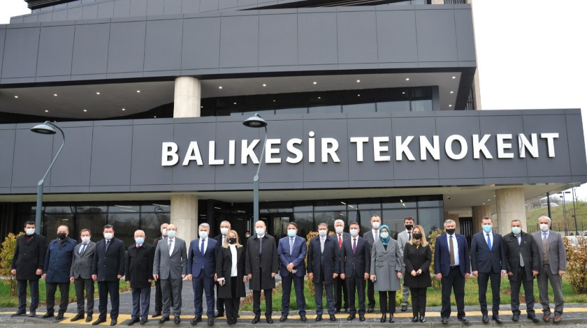 Balıkesir Üniversitesi, çalışmalarıyla göz kamaştırıyor