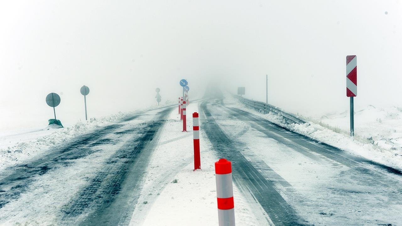 Meteoroloji'den 18 kente sarı ve turuncu uyarı: Fırtına, sağanak ve kar geliyor