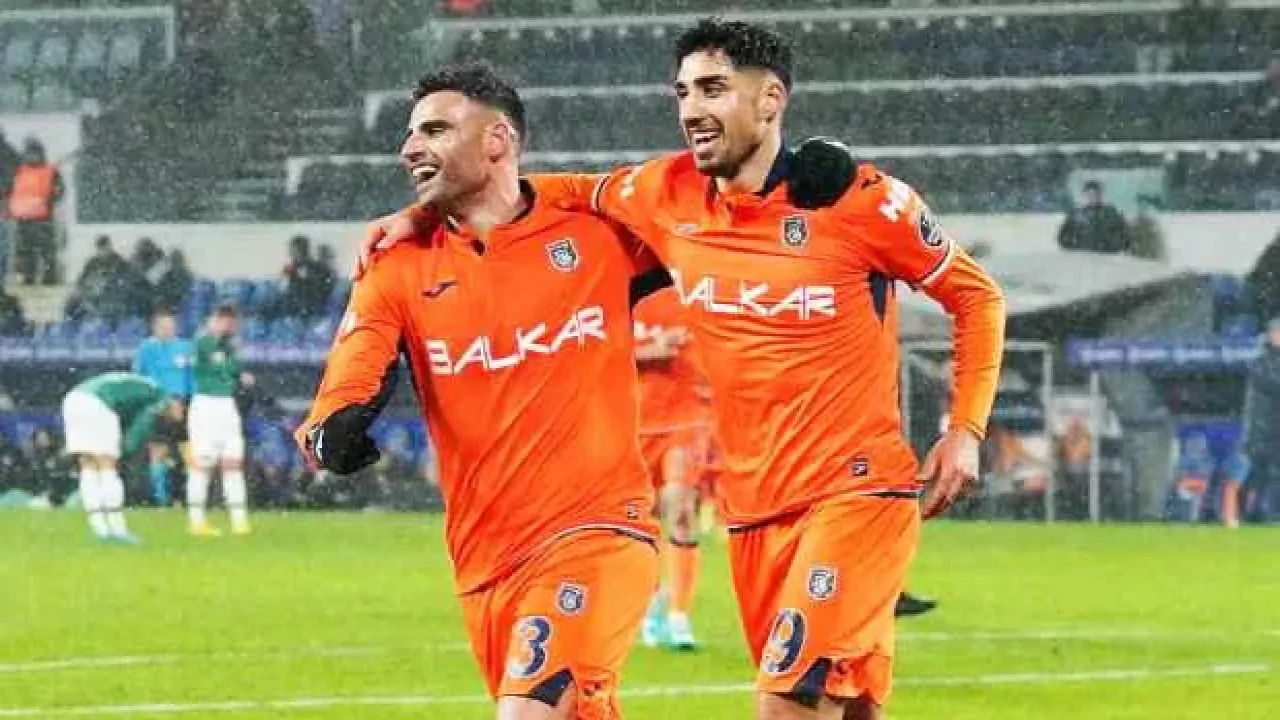 Konyaspor Başakşehir'e direnemedi! 2-0