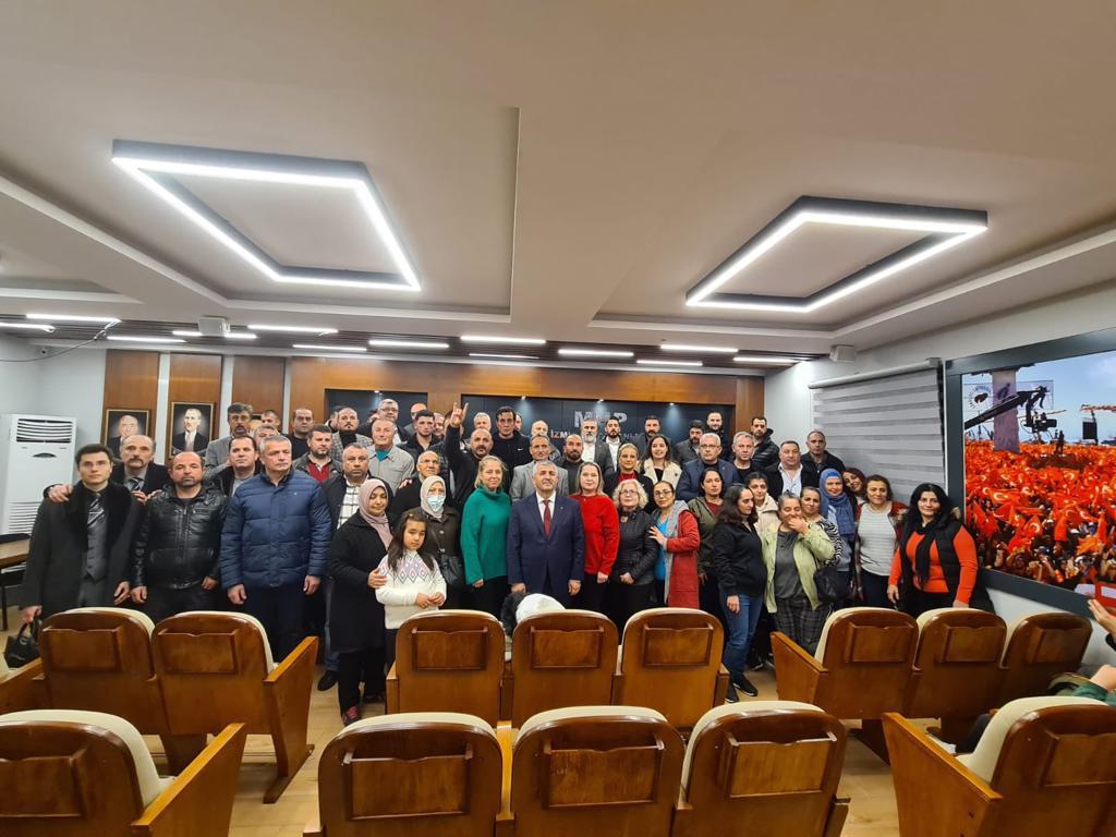 İzmir'de MHP'ye üye akını