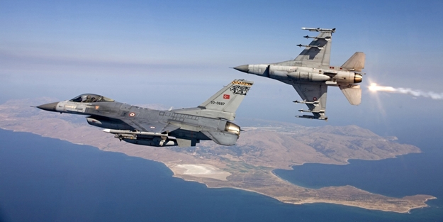 Yunan uzmanlar itiraf etti: Türk F-16'ları çok daha yetenekli