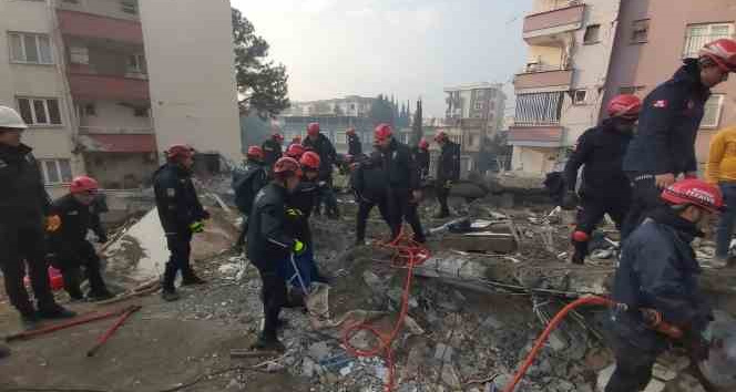 Bir can daha kurtarabilmek için acısını yüreğine gömüp görevinin başına döndü