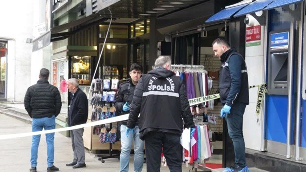 İstanbul'da oyuncak silahla banka soygunu