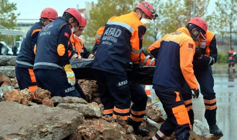 AFAD: Depremlerde can kaybı 7 bin 108