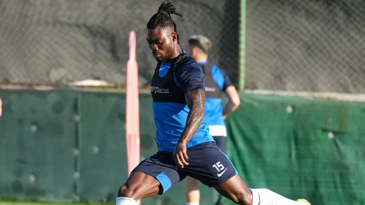 Enkaz altında kalan Christian Atsu enkazdan çıkarıldı