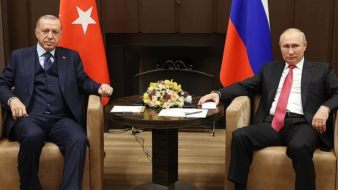 Cumhurbaşkanı Erdoğan, deprem sonrası Vladimir Putin ile görüştü