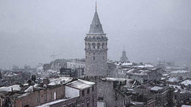 İstanbul'da kar tatili var mı? Valilik kar tatili açıkladı mı? Yarın okullar tatil mi?