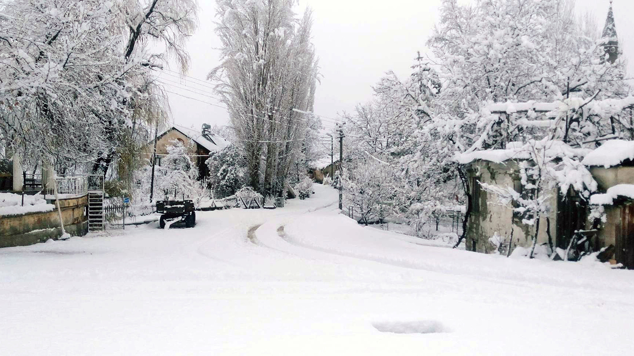 Meteoroloji'den 25 kente yoğun kar ve fırtına uyarısı