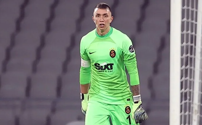 Muslera'dan Galatasaray'a kötü haber