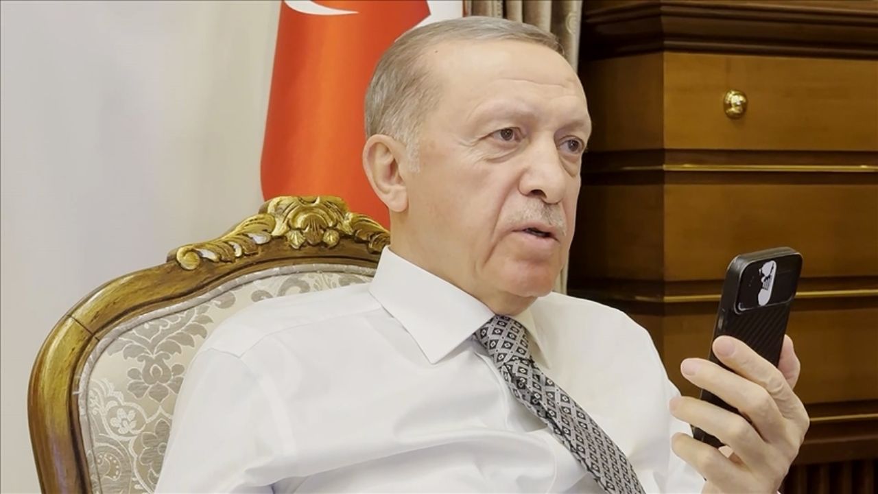 Cumhurbaşkanı Erdoğan depremin 248. saatinde enkazdan kurtarılan Aleyna'nın teyzesiyle görüştü