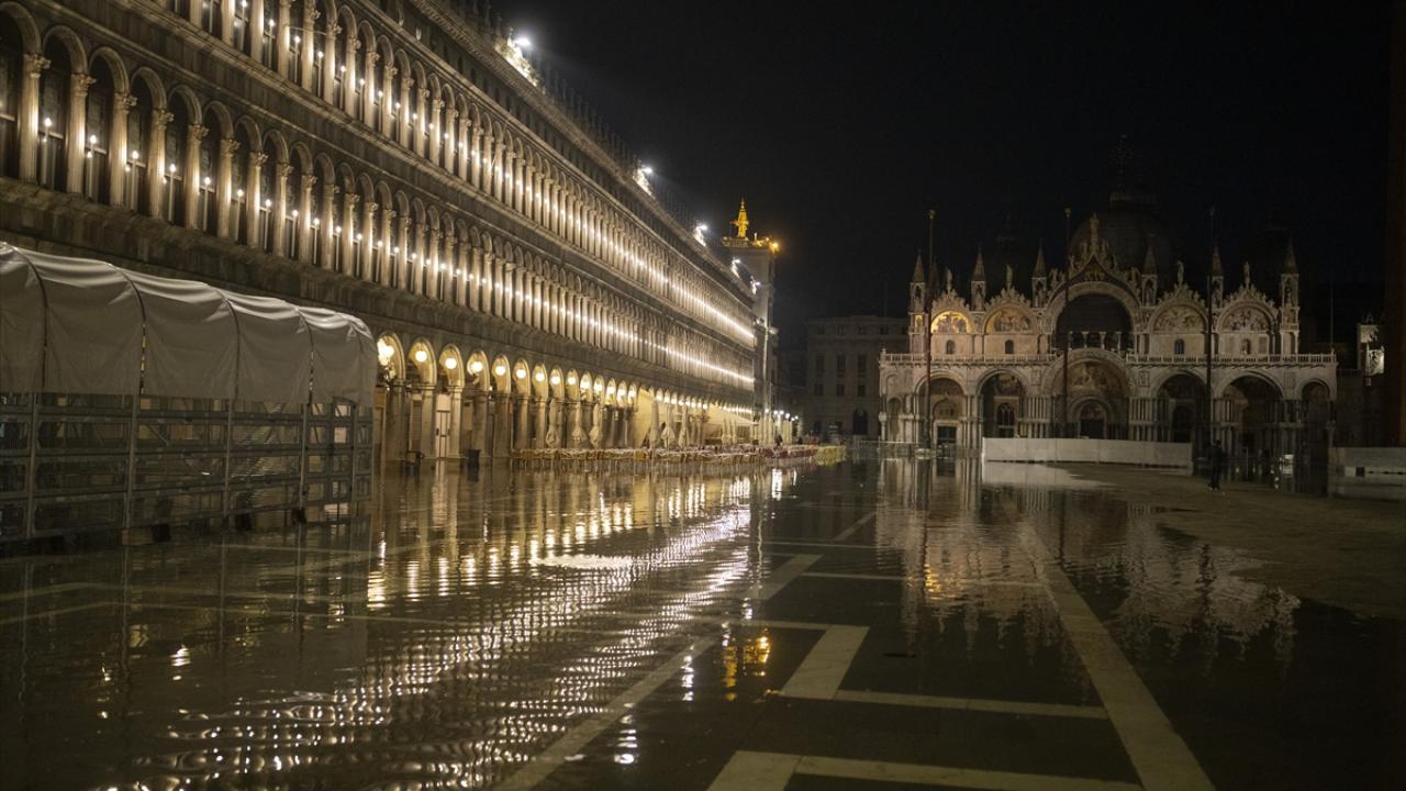 Venedik'te 'Acqua Alta' adı verilen su yükselmeleri
