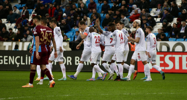 Trabzonspor, Ümraniyespor’a yenildi 36 maçlık seriyi kaybetti!